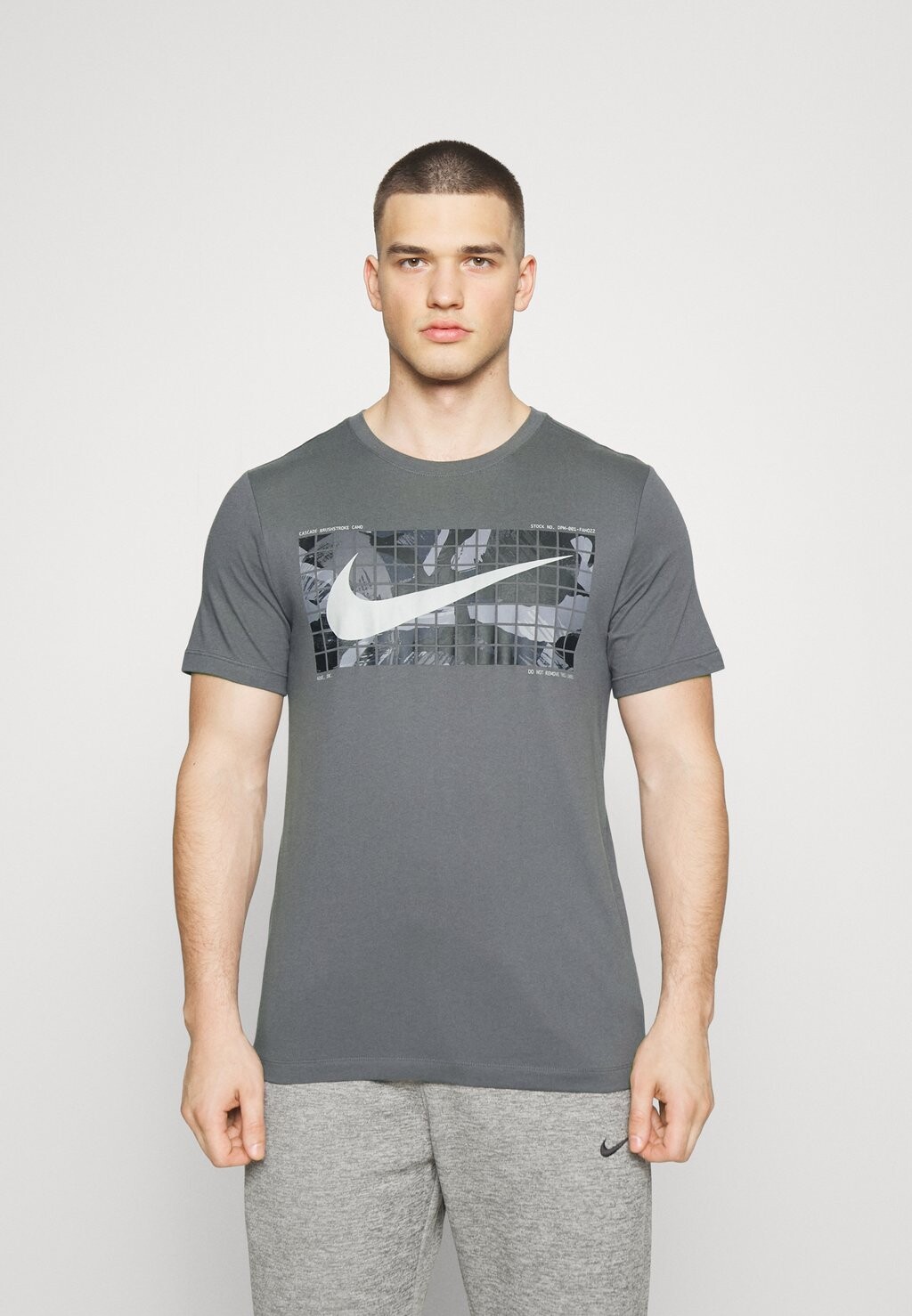 

Футболка Nike