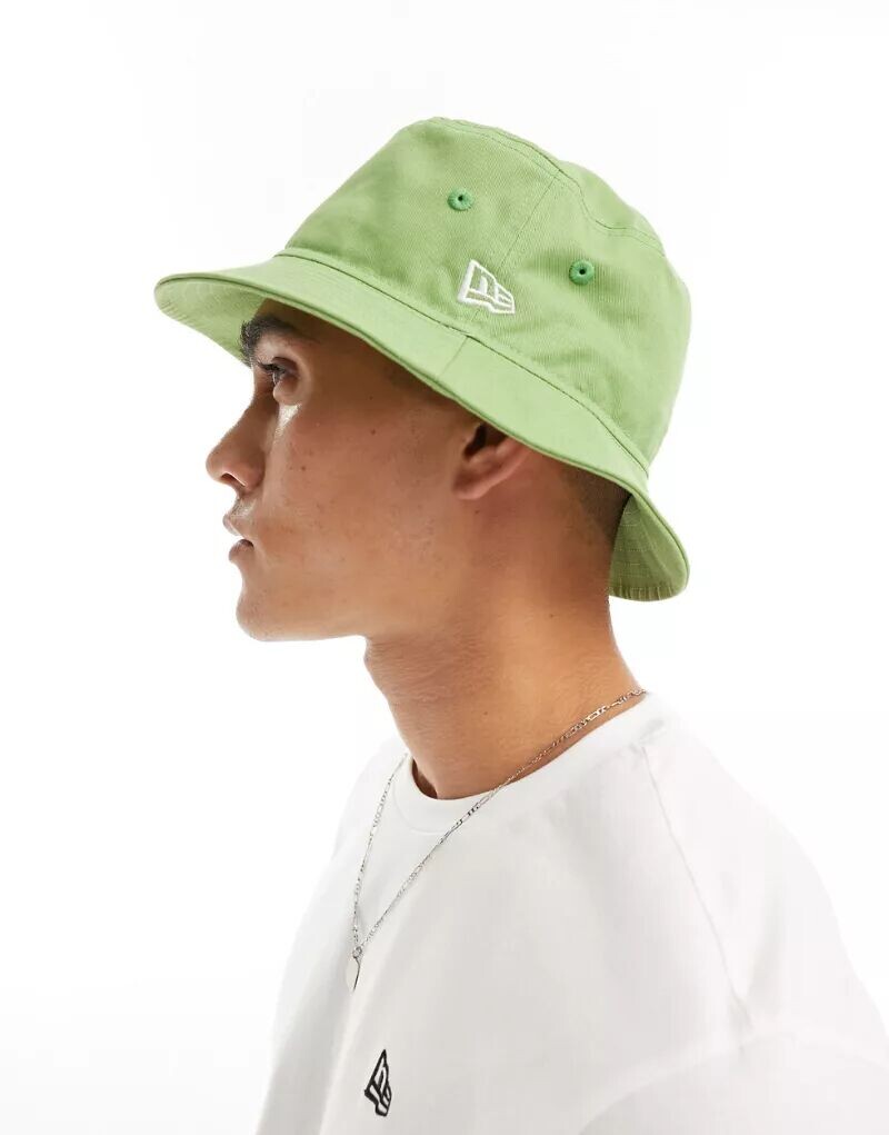 

Зеленая панама с логотипом New Era