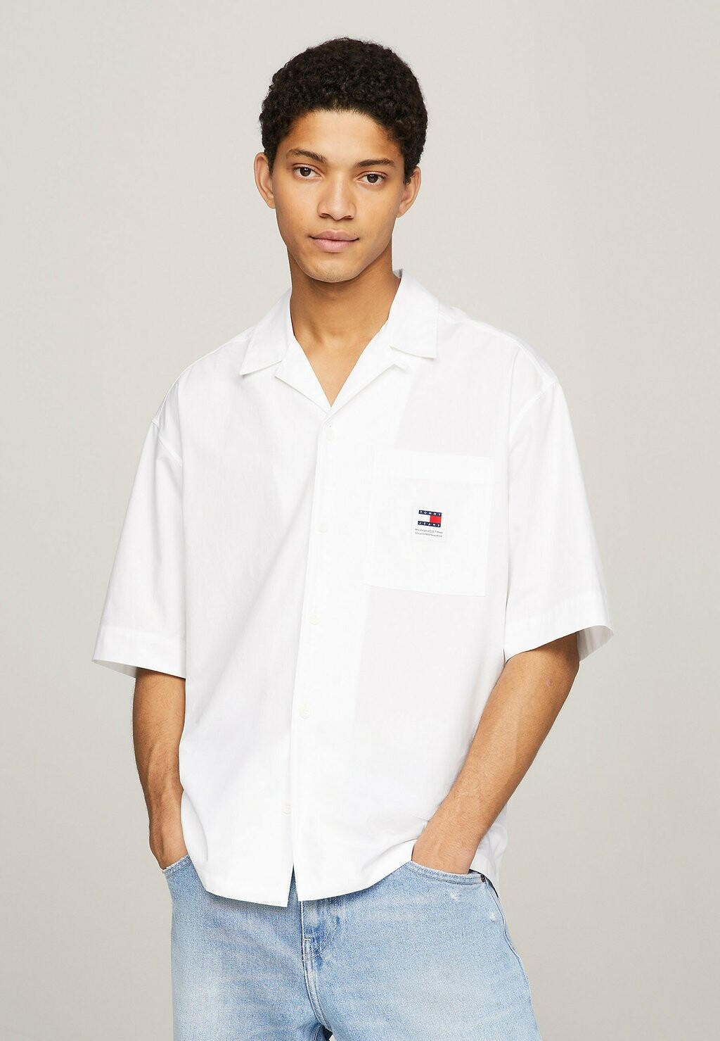 

Рубашка Tommy Jeans, белый