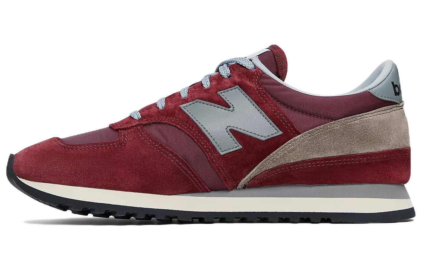 

Кроссовки мужские New Balance, красный