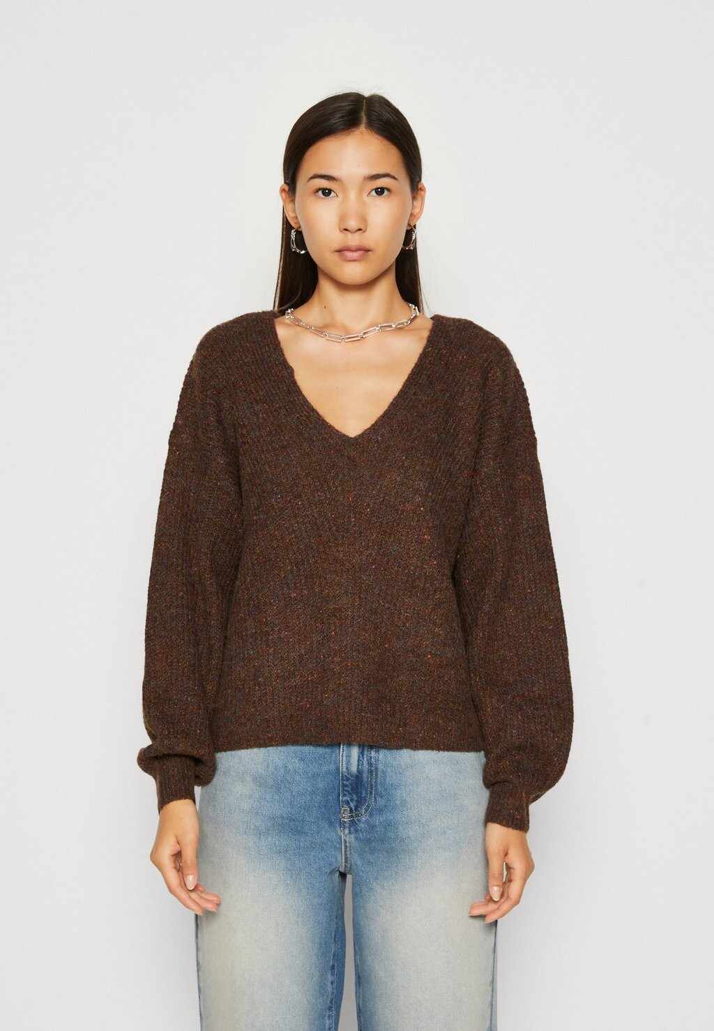 

Свитшот ONLY ONLVENEDA V NECK, каштан/меланж