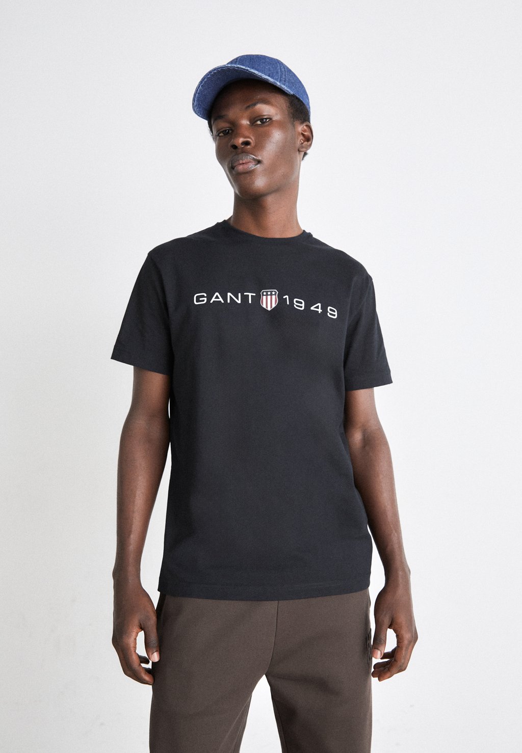 Футболка с принтом Graphic GANT, черный футболка с принтом graphic gant цвет silky beige