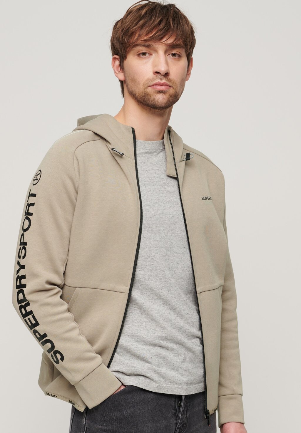 

Толстовка на молнии TECH LOGO Superdry, бежевый