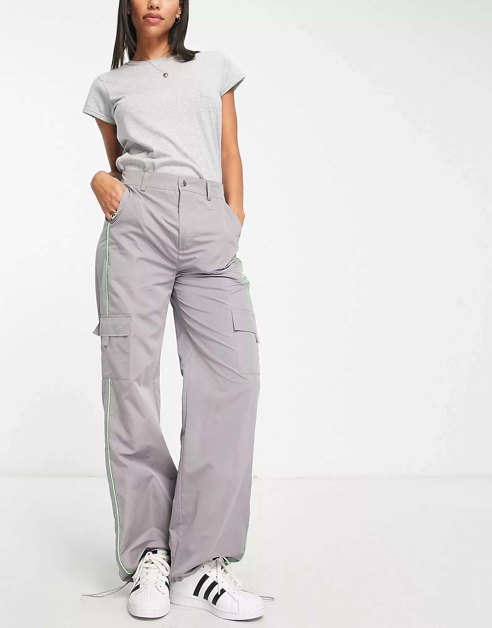 Прямые брюки карго Bailey Rose Y2K с контрастными деталями спортивные брюки overcome с контрастными деталями