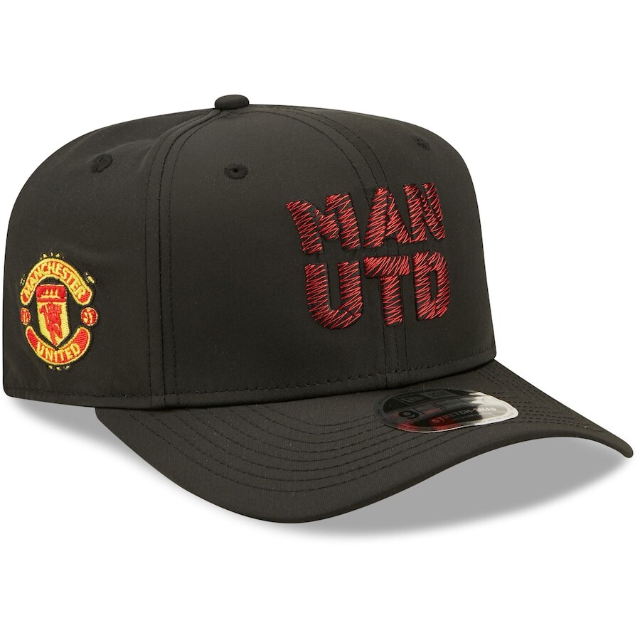 

Бейсболка New Era Manchester United, черный