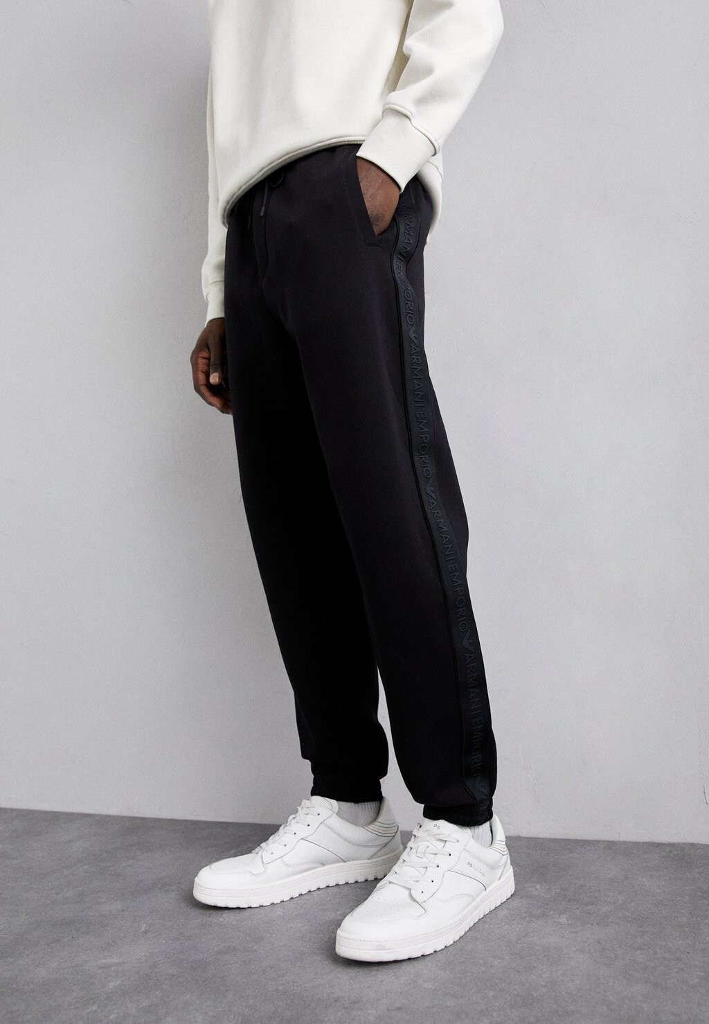 

Брюки для бега PANTALONI Emporio Armani, цвет nero