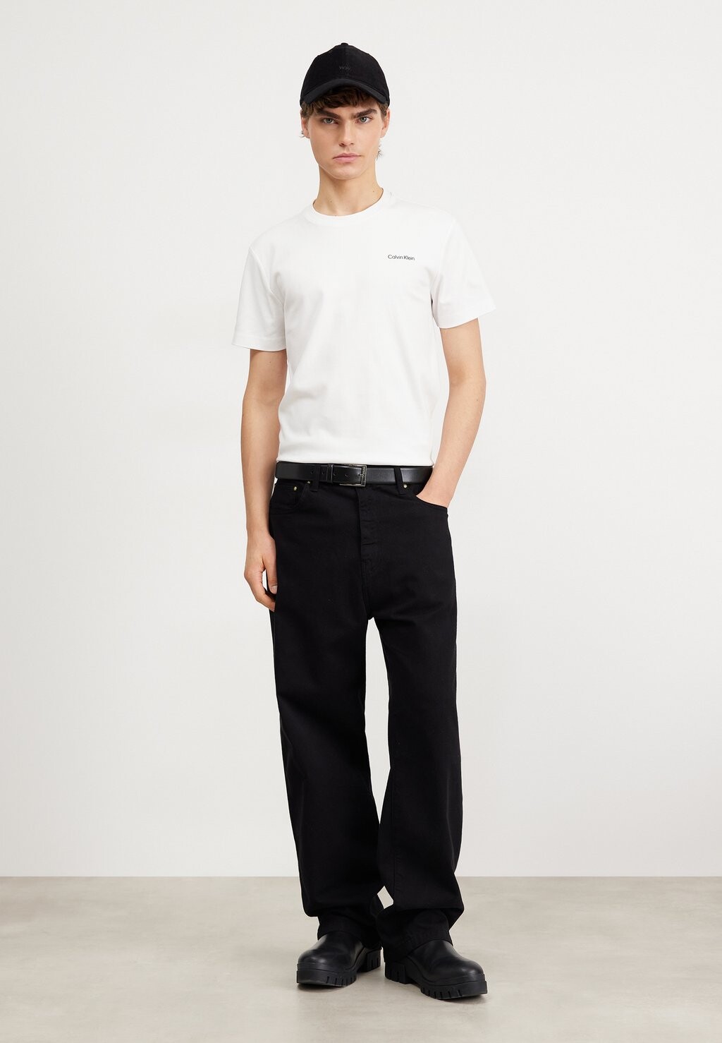 

Футболка базовая MICRO LOGO REGULAR FIT 2 PACK Calvin Klein, цвет iron gate / white