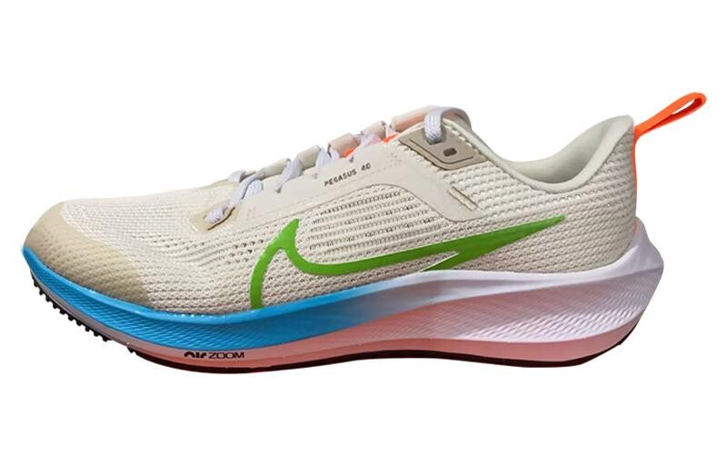 

Женские кроссовки Nike