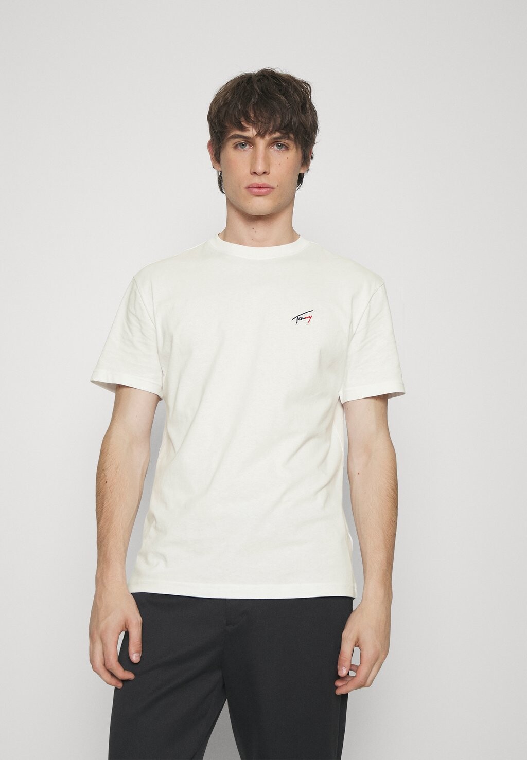 

Футболка с принтом Tommy Jeans, белый