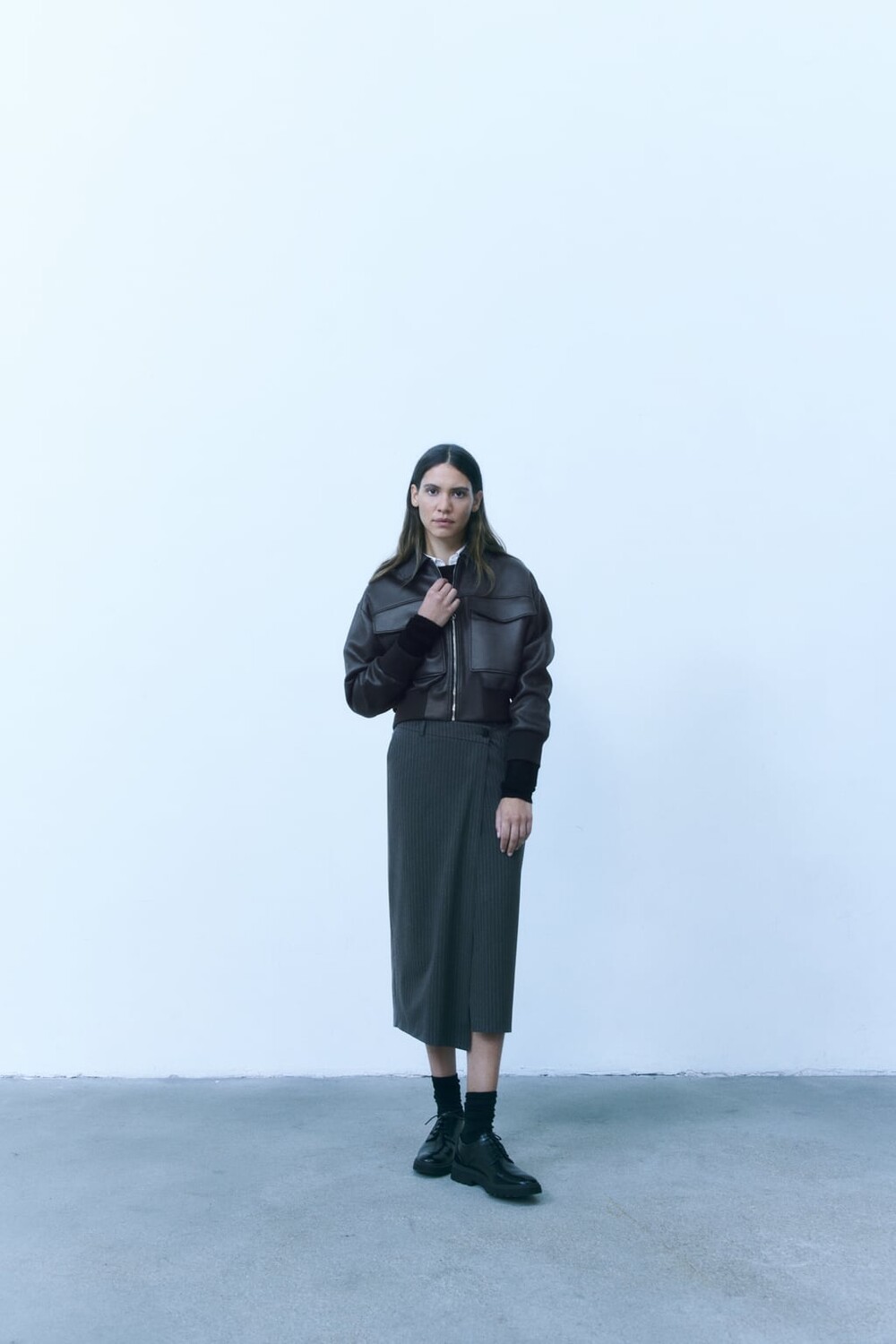 

Бомбер с кожаным эффектом ZARA, коричневый
