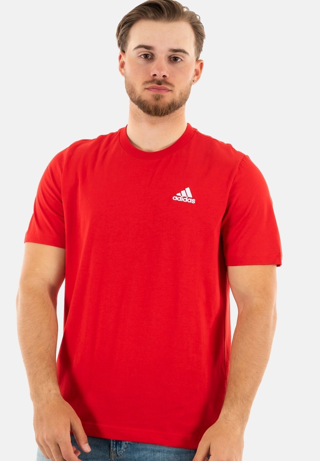

Футболка Adidas