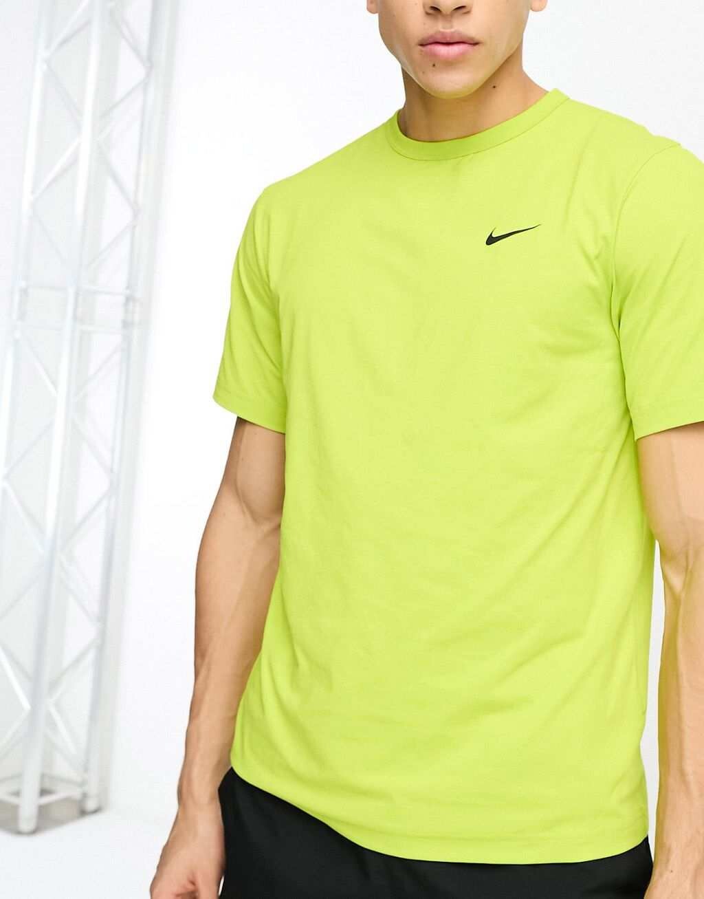 

Желтая футболка Nike Training Hyverse Dri-Fit, Желтый