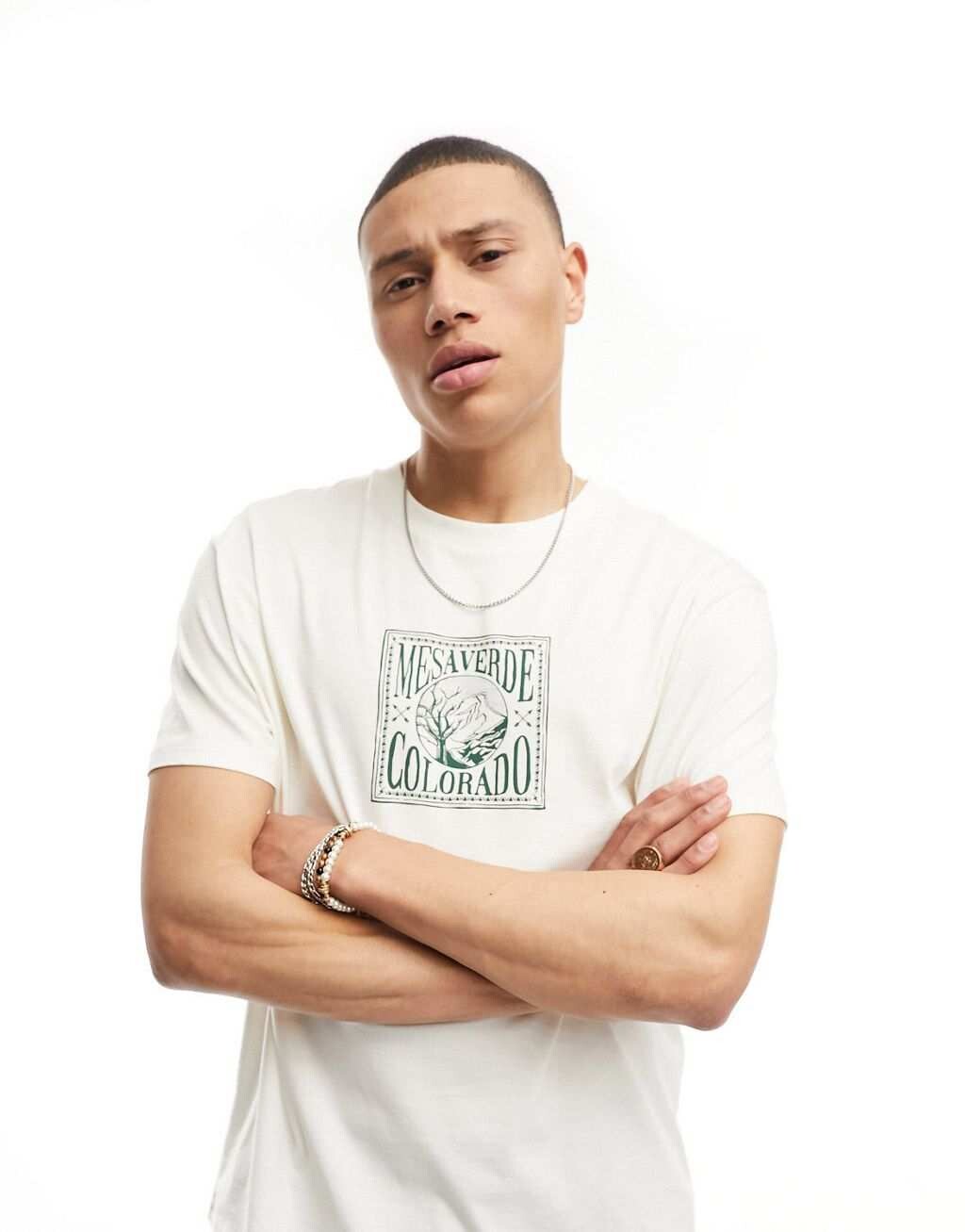 

Свободная футболка цвета экрю с городским принтом ASOS DESIGN