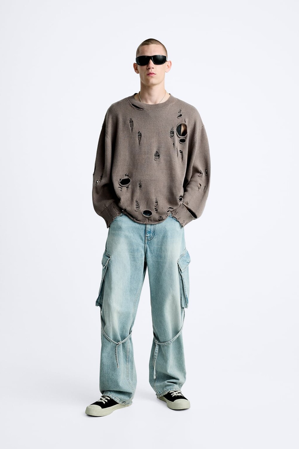 

Текстурированный свитер с разрывами ZARA
