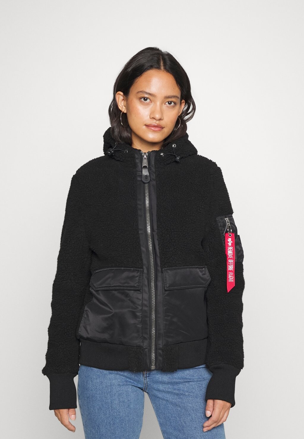 

Зимняя куртка Alpha Industries, черный