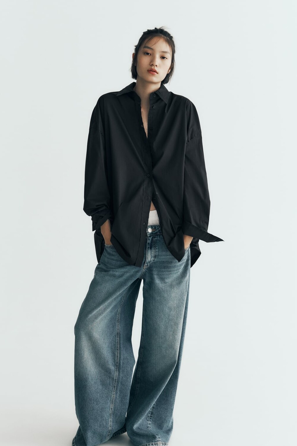 

Рубашка оверсайз из поплина ZARA, черный