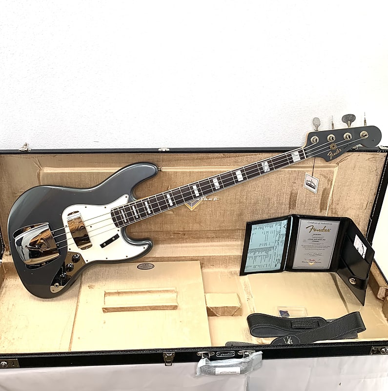 Басс гитара Fender Custom Shop LTD 66 Jazz Bass Journeyman - Aged Charcoal Frost Metallic