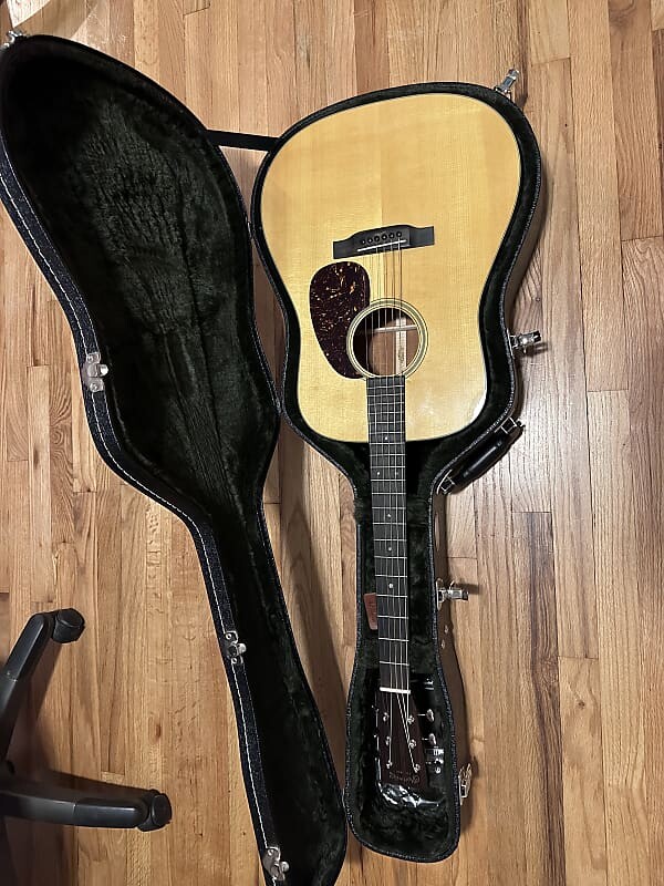 

Акустическая гитара Martin Standard Series D-18 2018 - Present - Natural