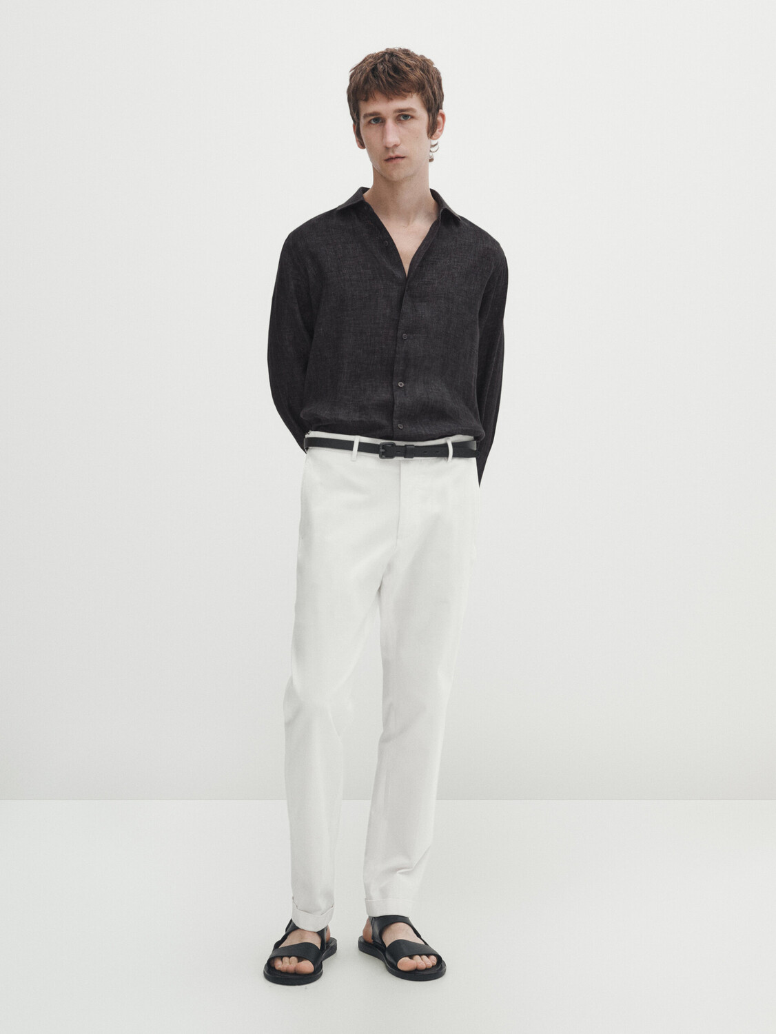 

Рубашка приглаженного кроя из 100% льна Massimo Dutti, угольный