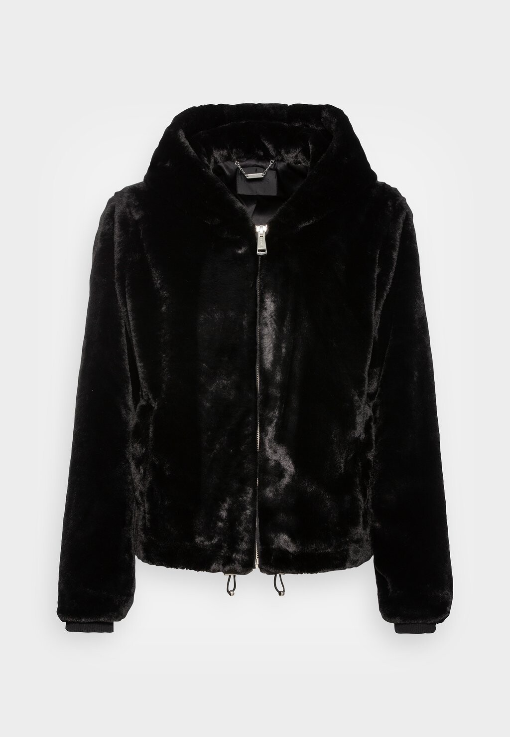 

Куртка зимняя Guess