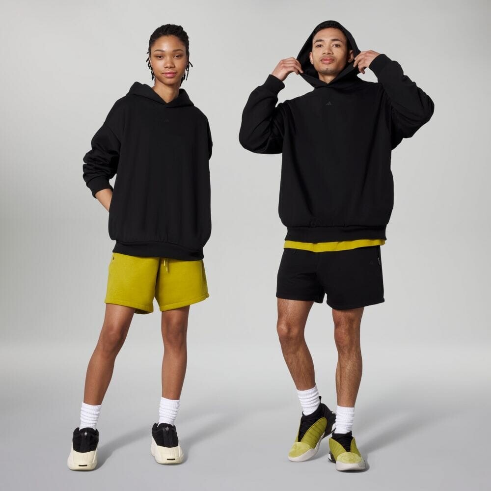 

Толстовка Adidas IN4243, черный