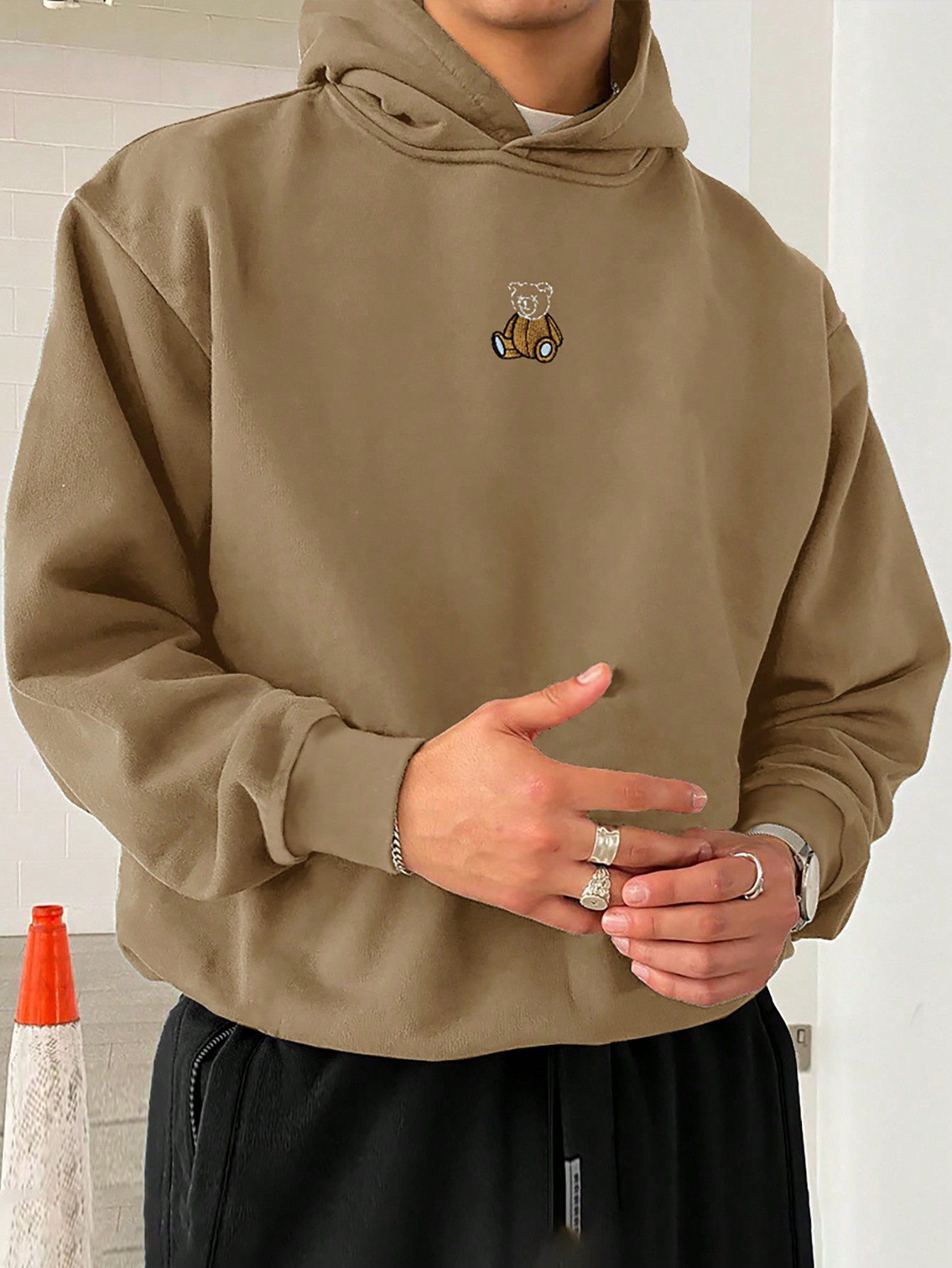 Мужская толстовка с капюшоном Manfinity Hypemode, абрикос черная футболка с вышивкой solid homme