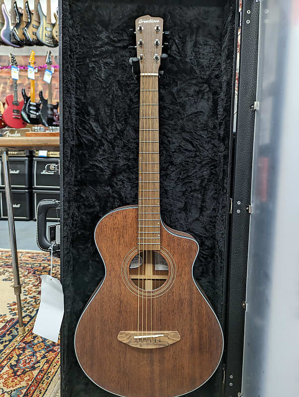 

Акустическая гитара Breedlove Wildwood Concertina CE 2010s - Natural