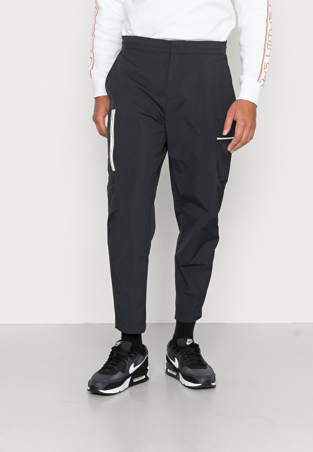 

Брюки-карго Nike Sportswear, черный