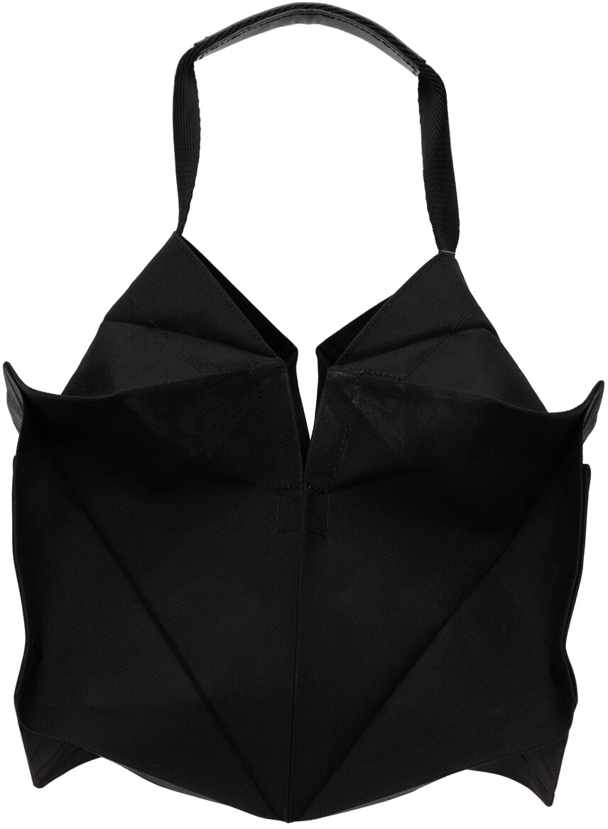 

Черный стандарт, 1 сумка 132 5. ISSEY MIYAKE