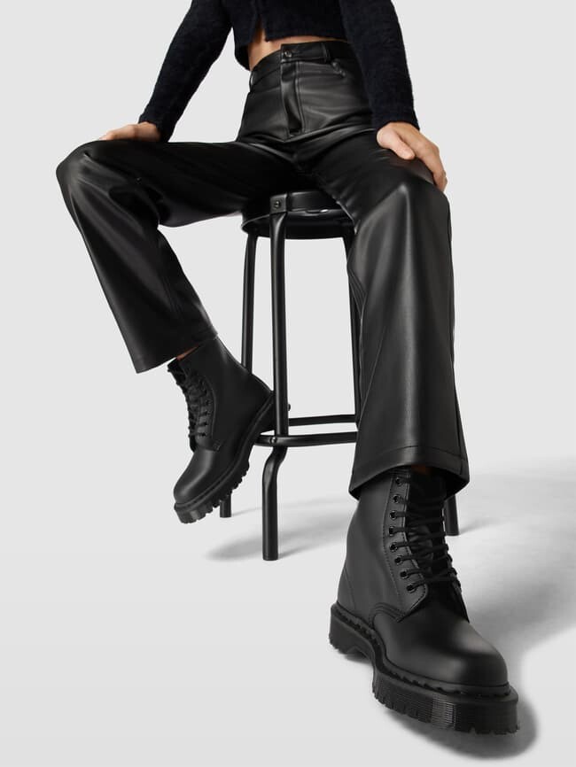 

Ботинки на шнуровке под кожу, модель Bex Mono Dr. Martens, черный