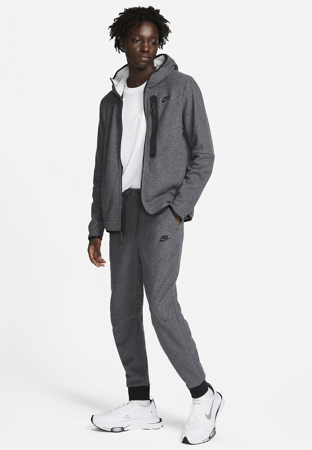 

Спортивные брюки TECH FLEECE WINTER JOGGER Nike, черный черный