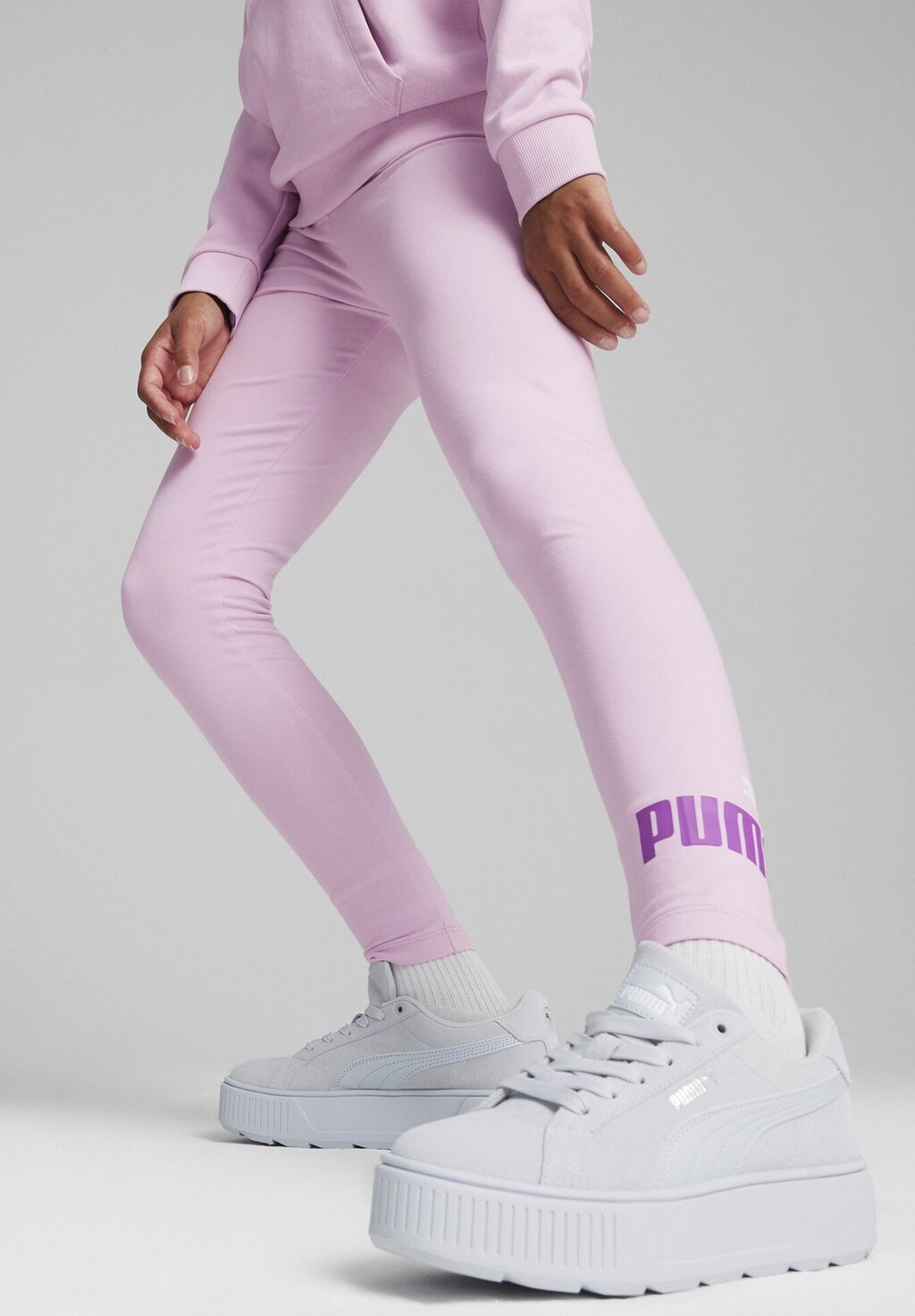 

Тайтсы Ess Logo G Puma, цвет grape mist