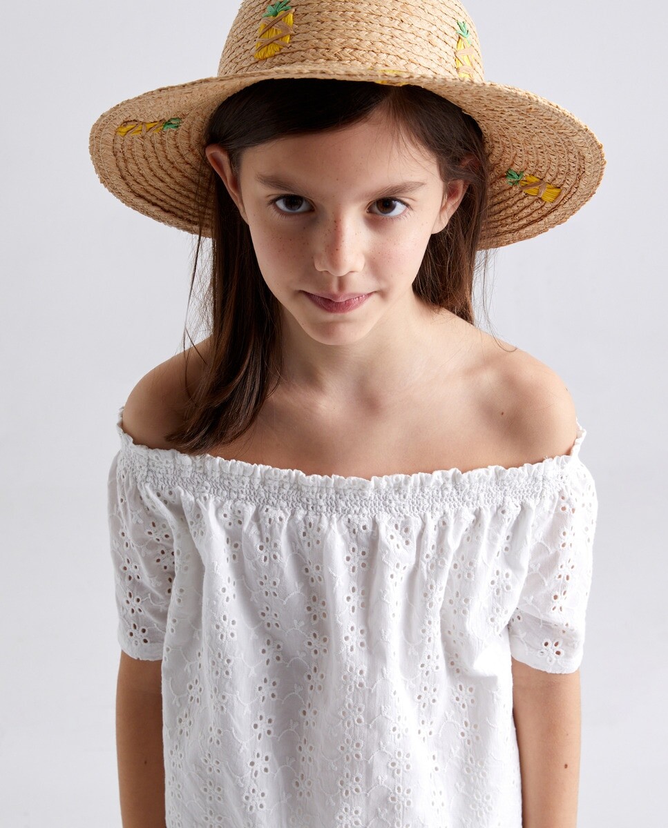 

Блузка для девочки с ажуром и короткими рукавами. Kids El Corte Inglés, белый