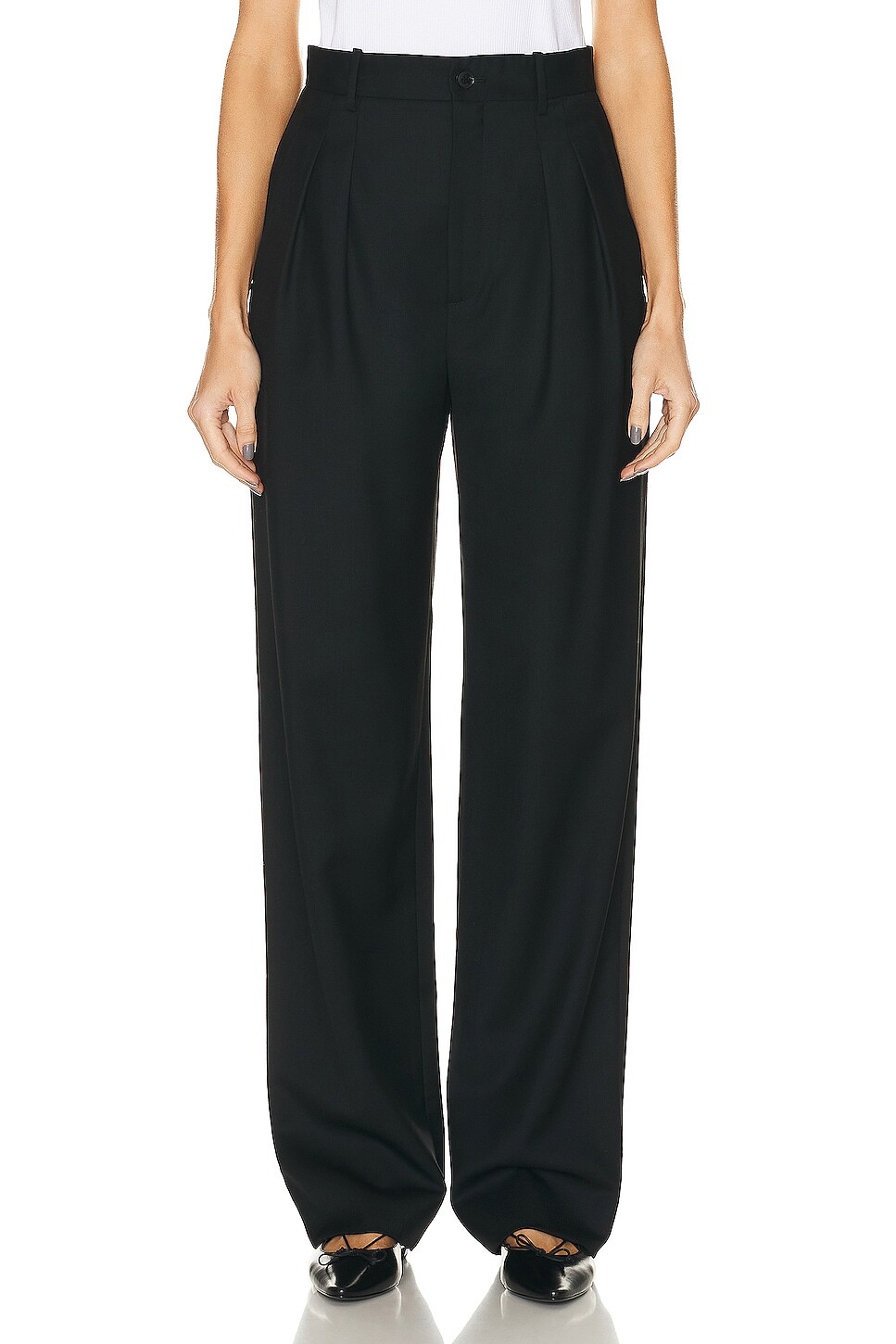 

Брюки Nili Lotan Etienne Pleated, черный