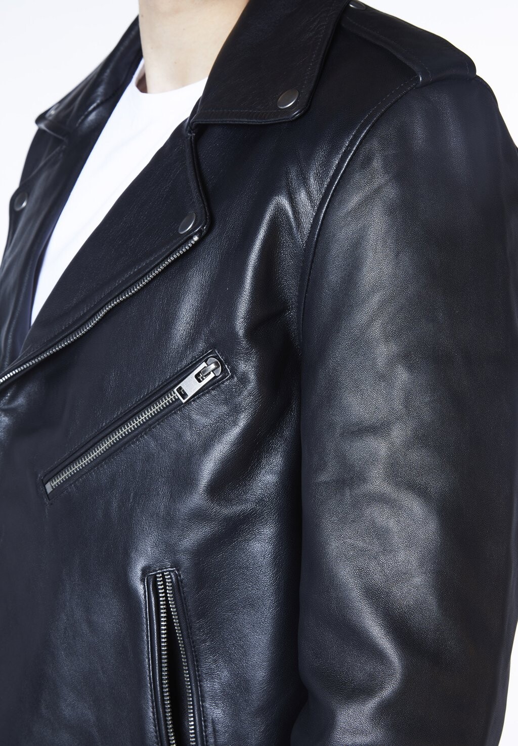 

Кожаная куртка BLADE Bolongaro Trevor, черный