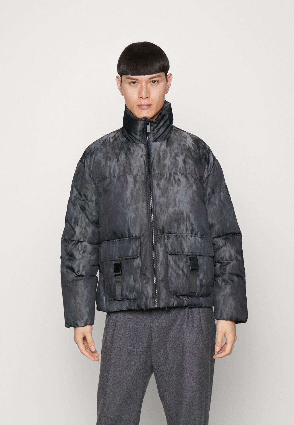

Куртка зимняя Blouson KARL LAGERFELD, цвет black/carbon