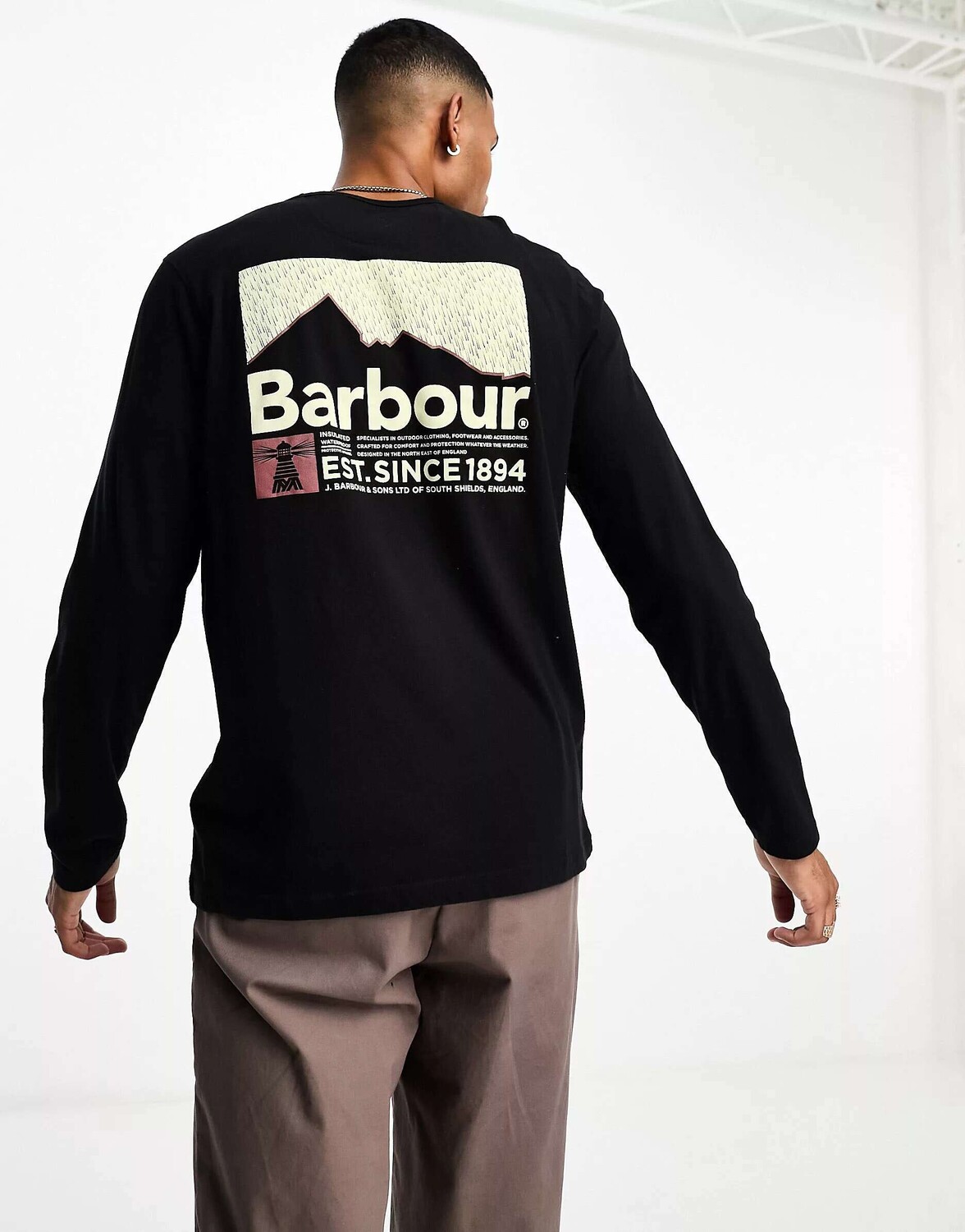 

Черная футболка с длинными рукавами и принтом на спине Barbour Beacon Fairhill, Черный