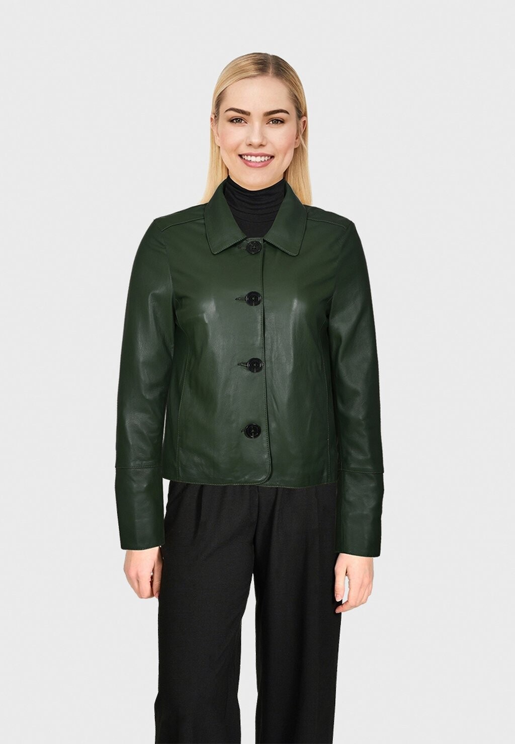 

Кожаная куртка Oakwood