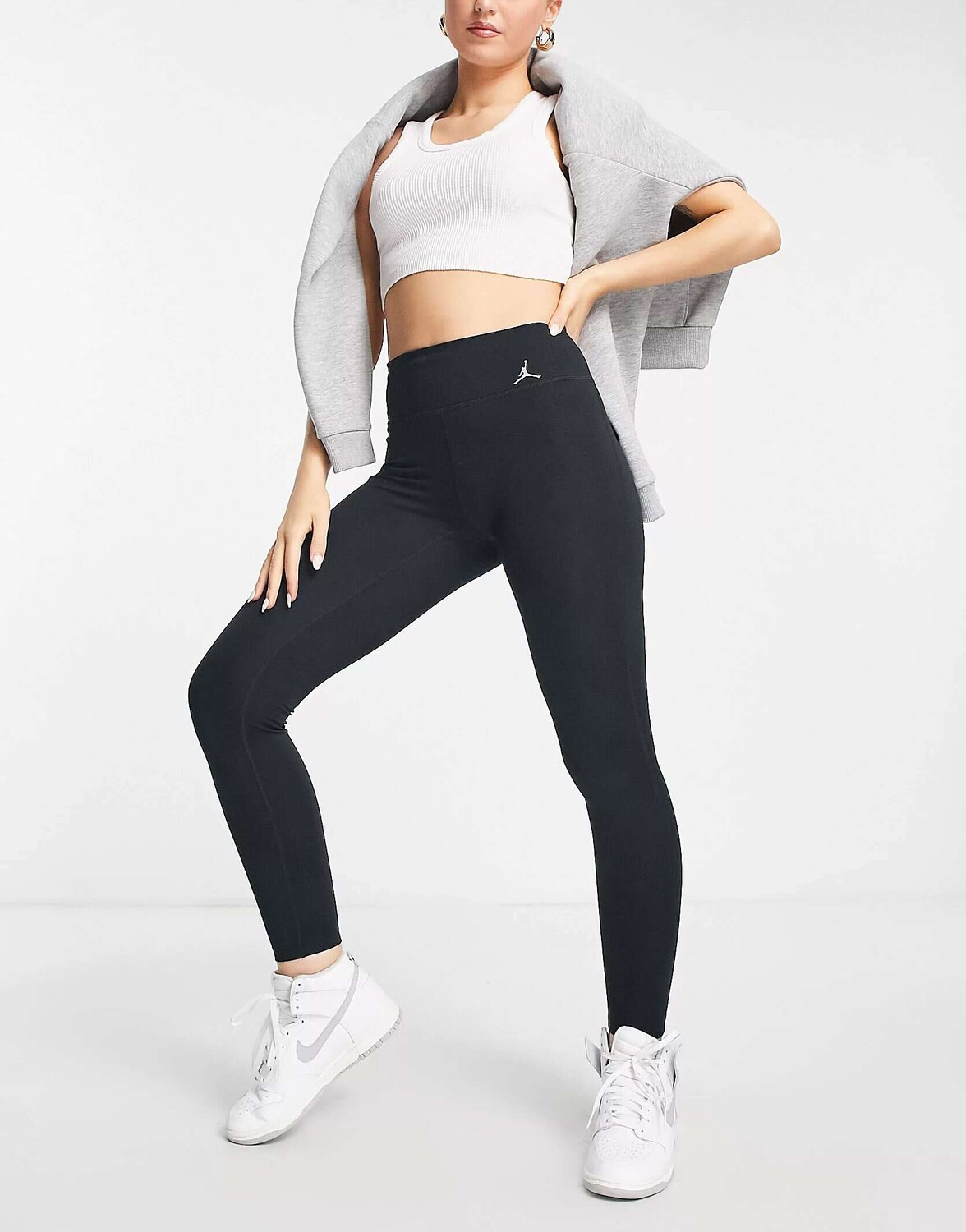 

Черные леггинсы Jordan Sport