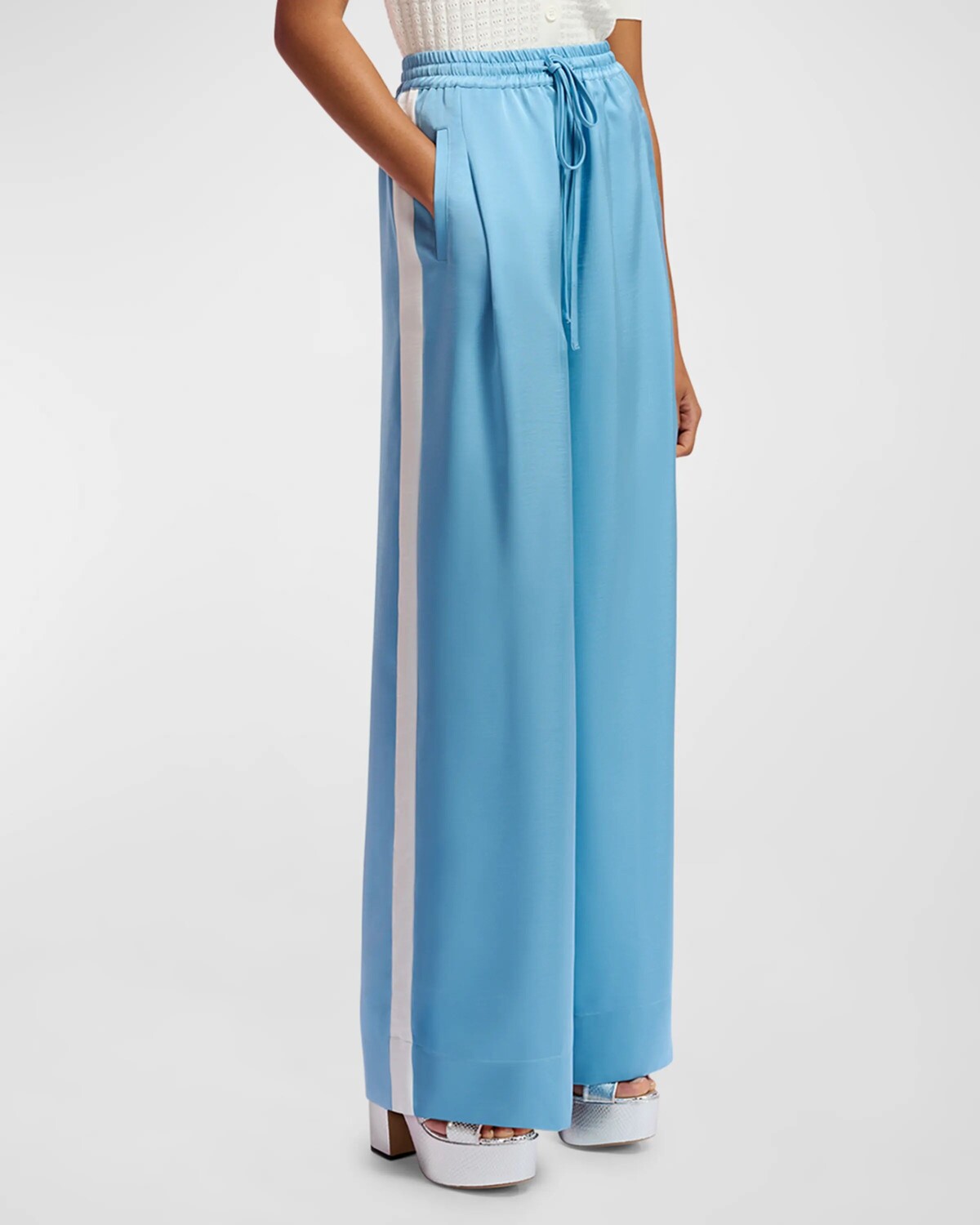 

Атласные спортивные брюки с завязками для фридайвинга Essentiel Antwerp, цвет Middle Blue