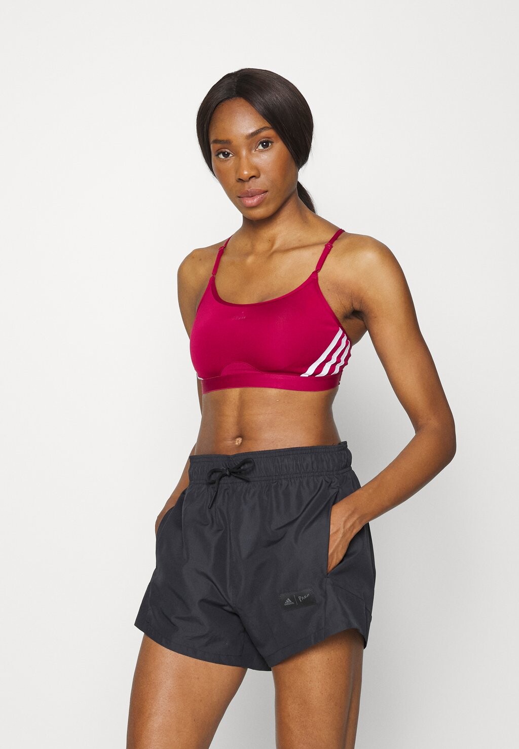 

Спортивный бюстгальтер с легкой поддержкой Adidas