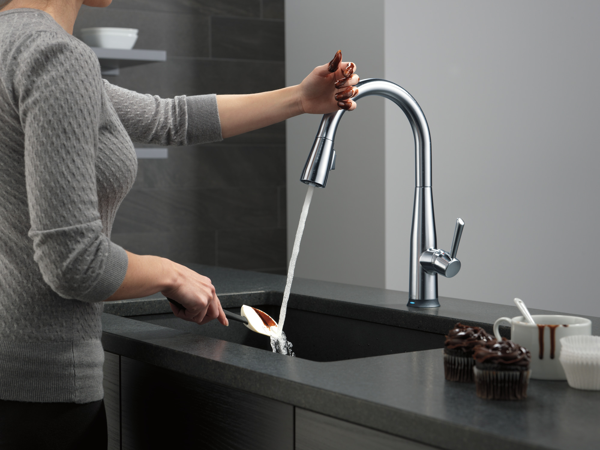 Выдвижной смеситель для кухни. Faucet. Kitchen Faucet. Ручка на кране мойка. Single Handle Faucet.