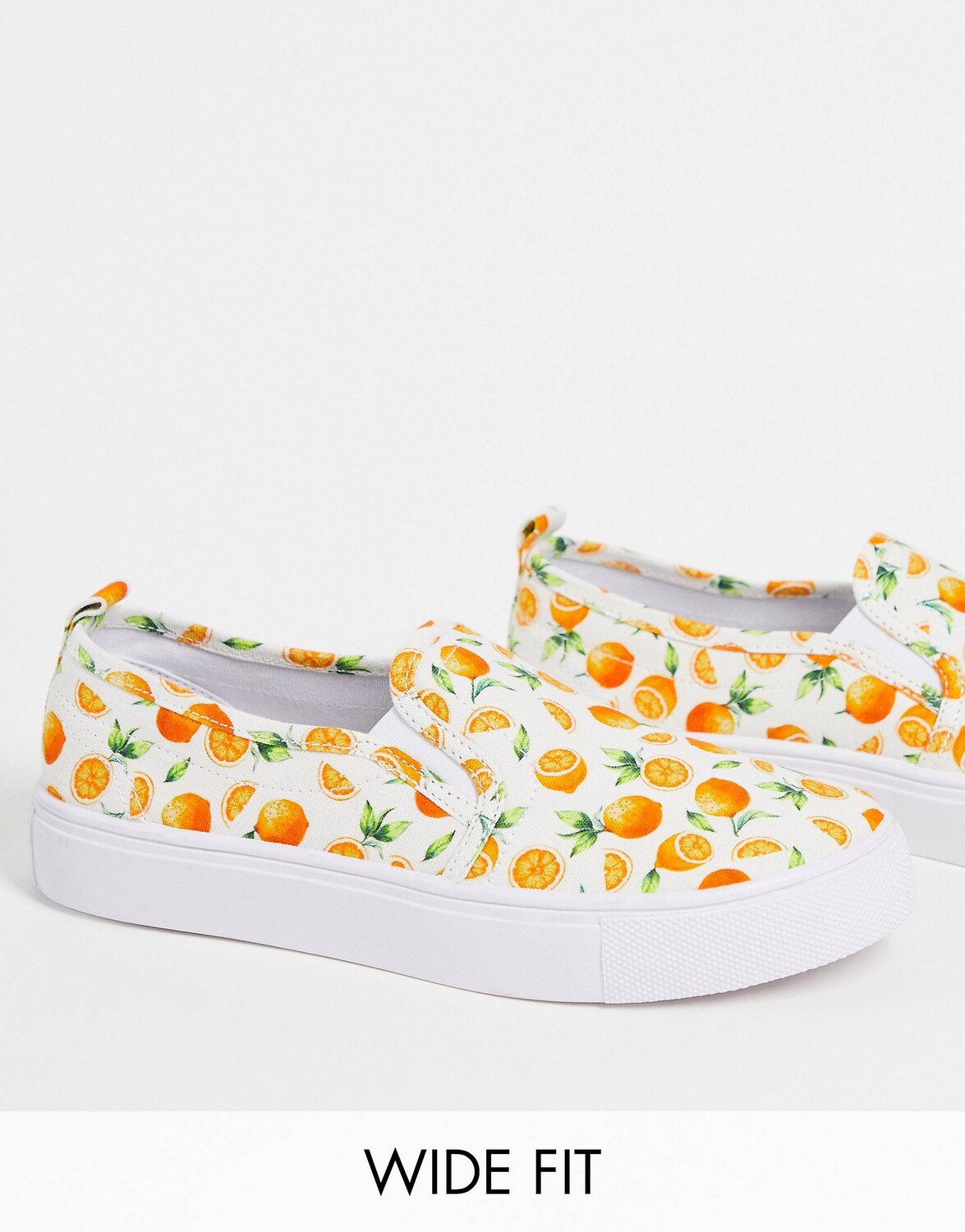 

Плимсоллы с принтом в виде фруктов ASOS DESIGN Wide Fit Dotty