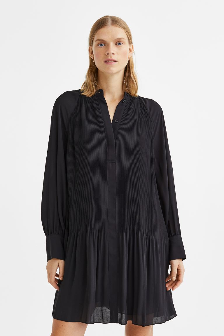 Плиссированное платье H&M, черный