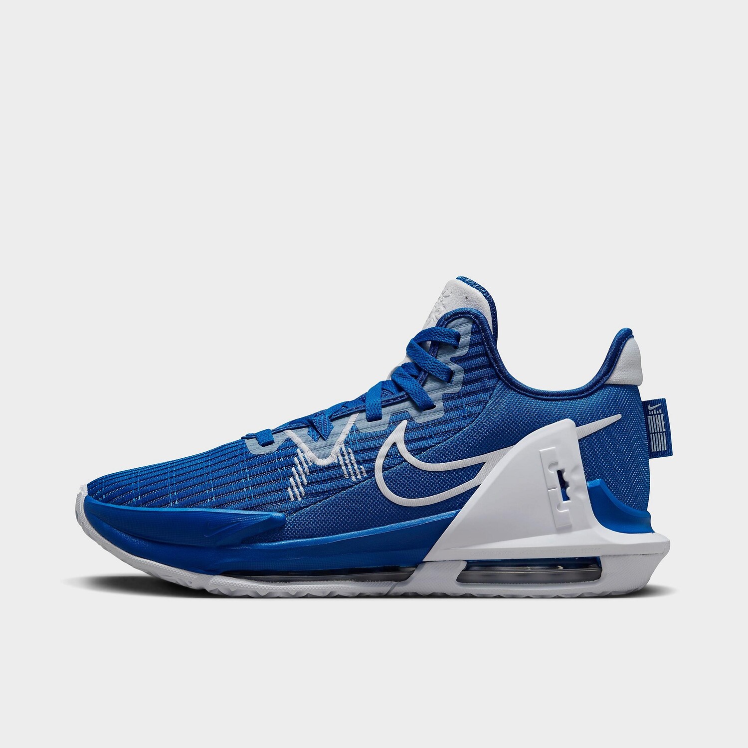 

Баскетбольные кроссовки Nike LeBron Witness 6 Team, синий