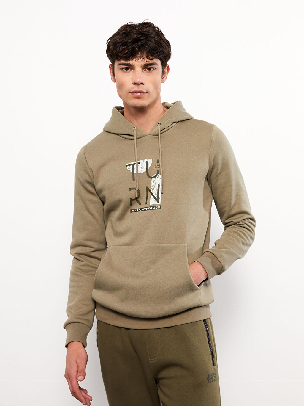 

Мужская толстовка с капюшоном и принтом с длинным рукавом LCW Casual, Коричневый