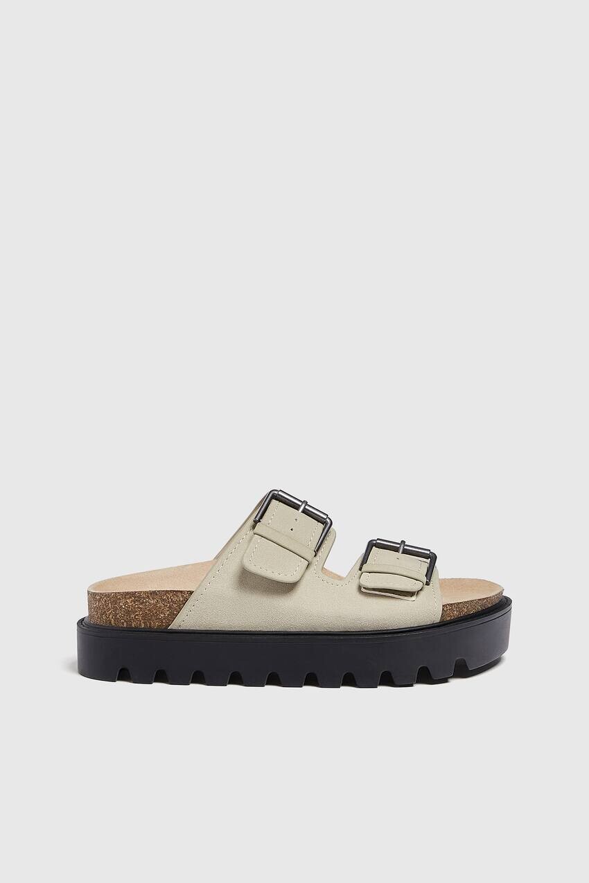

Босоножки на платформе с пряжками Pull&Bear
