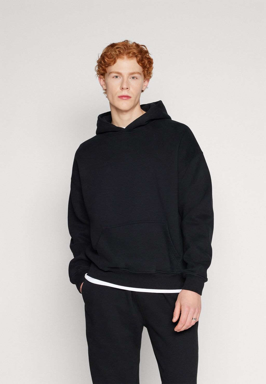 

Толстовка ESSENTIAL POPOVER HOODIE Abercrombie & Fitch, черный