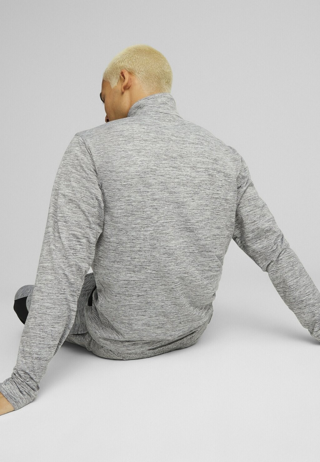 

Спортивная куртка Puma