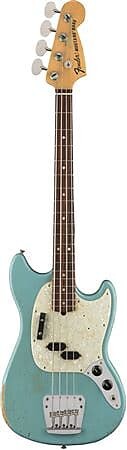 

Fender JMJ Road Worn Mustang Bass Daphne Blue с сумкой для переноски